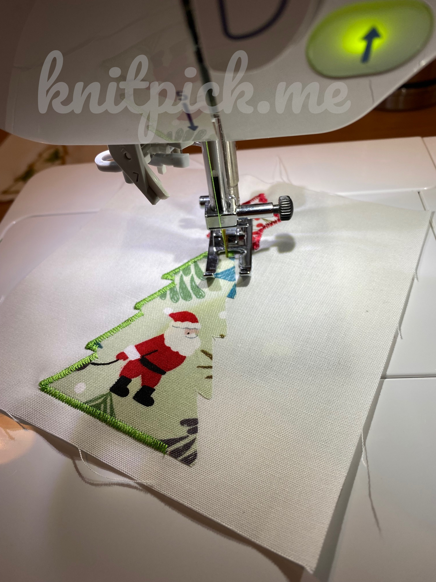 Raw edge applique on sewing machine
